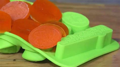 Make your own healthy and delicious butter gummies with magical molds